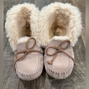UGG Kids Slippers in Beige and Cream